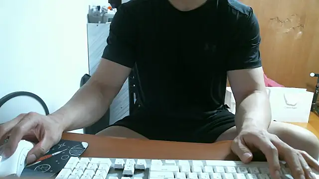 Stellan 0412 online show from April 17, 5:04 pm