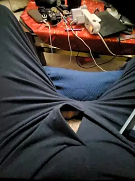 Snapshot of pagani5656 chatting on December 8, 4:57 am pagani5656 online show from December 8, 4:57 am