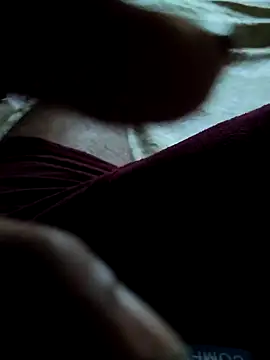 PRIYANHUxh online show from April 23, 1:35 pm