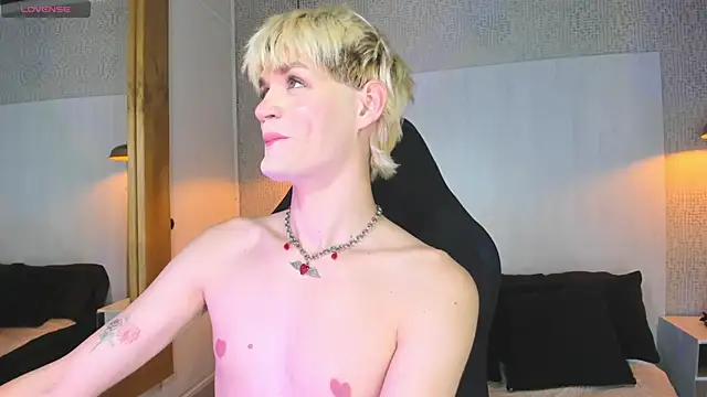 VladHellsing4 online show from March 14, 2:35 pm