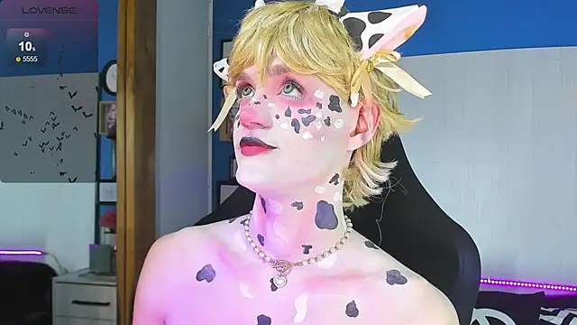 VladHellsing4 online show from October 21, 2:42 pm