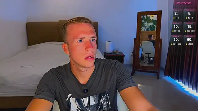 tommy cumfinger online show from September 26, 3:37 am