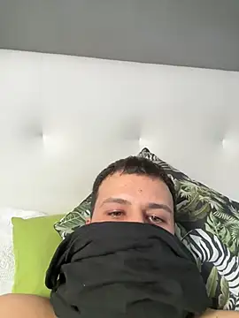 Snapshot of yayaya55598 chatting on February 3, 2:45 pm yayaya55598 online show from February 3, 2:45 pm