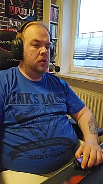 PupW0lfy online show from April 2, 5:32 pm