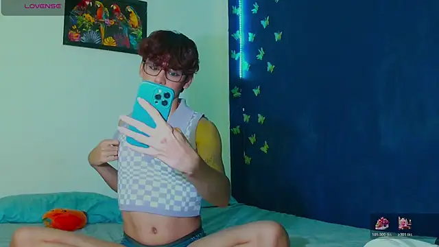 arnold laurent  online show from December 14, 8:16 pm