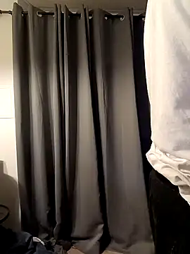 whyteguy410 online show from December 30, 5:04 am