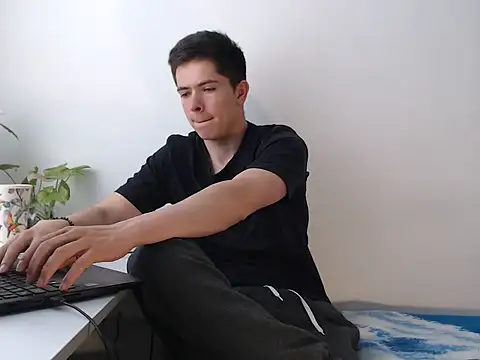 Eliantg online show from December 17, 6:58 pm