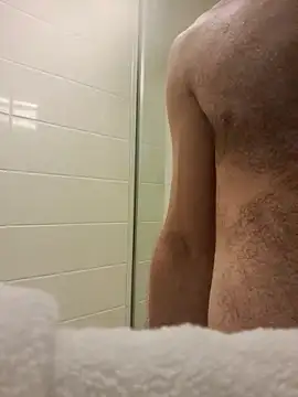 Snapshot of bigdickdaddy2184 chatting on February 26, 3:32 am bigdickdaddy2184 online show from February 26, 3:32 am