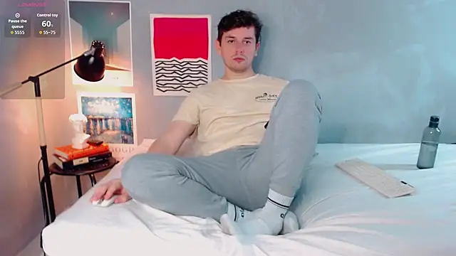 Elio555 online show from December 13, 8:37 pm