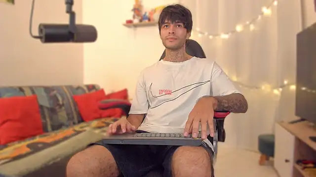 justin stark7 online show from February 16, 1:42 pm