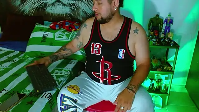 Michaell Myerss  online show from December 19, 2:14 pm