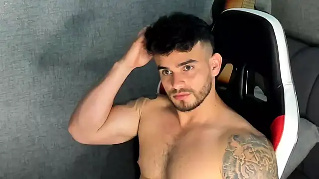 Snapshot of Ricardogo19 chatting on October 6, 1:43 am Ricardogo19 online show from October 6, 1:43 am