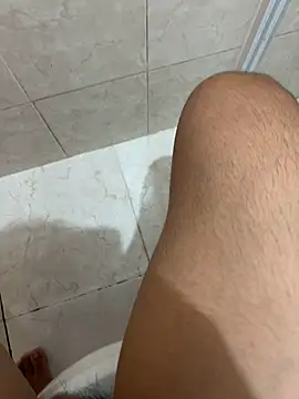 riel3415 online show from February 1, 2:58 am