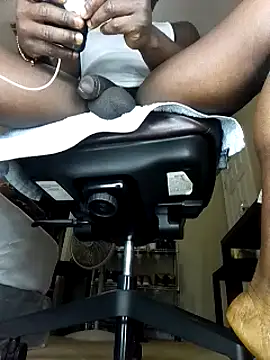 Hugedick0071 online show from February 19, 2:23 pm