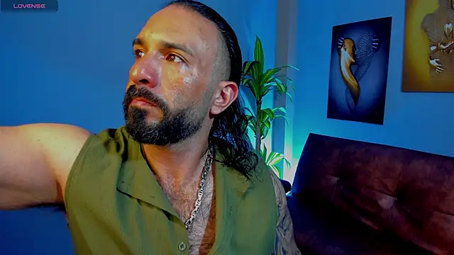 mr maik online show from November 9, 5:50 pm