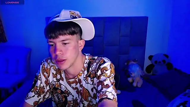 Snapshot of DominicPrince chatting on October 11, 1:09 am DominicPrince online show from October 11, 1:09 am