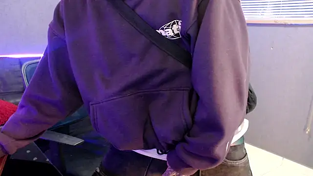 Andy bapho online show from September 18, 2:08 pm