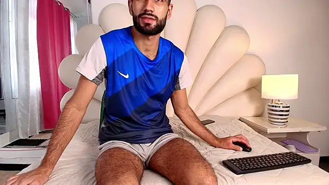 Ethan  Walker online show from January 17, 3:11 pm