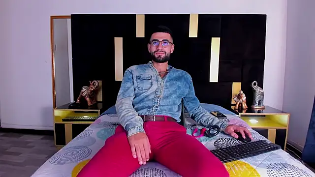 Ethan  Walker online show from February 3, 7:31 pm