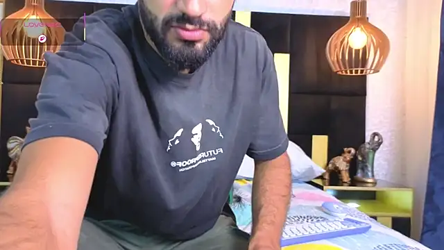 Ethan  Walker online show from November 24, 7:15 pm