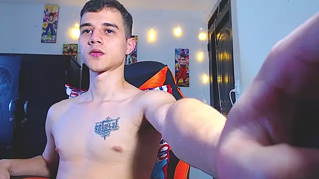 ADAM HOT online show from April 12, 10:43 pm