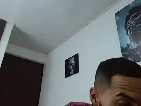 Snapshot of Hendry_ chatting on December 31, 5:44 am Hendry online show from December 31, 5:44 am