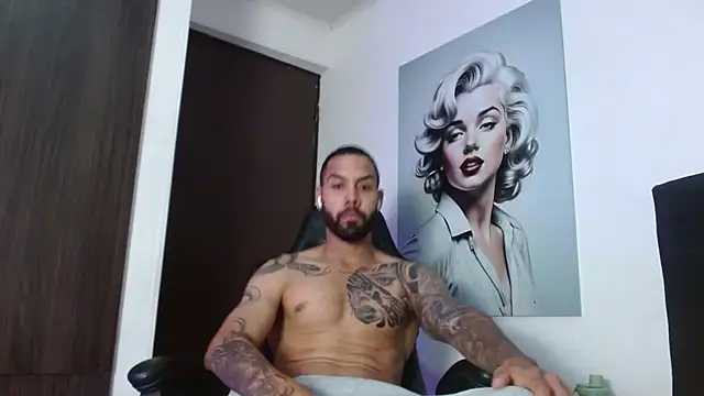 Snapshot of Hendry_ chatting on October 1, 2:48 am Hendry online show from October 1, 2:48 am