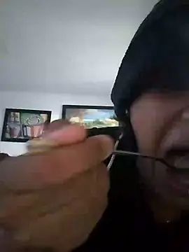 Snapshot of axel_ps chatting on February 3, 8:57 pm axel ps online show from February 3, 8:57 pm