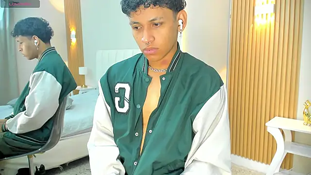 Snapshot of axel_ps chatting on September 16, 3:29 am axel ps online show from September 16, 3:29 am