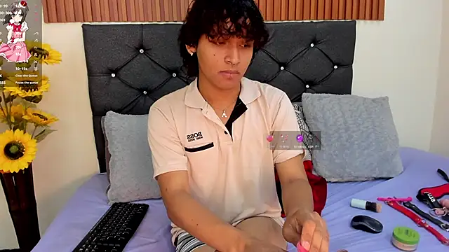 Snapshot of axel_ps chatting on January 7, 8:21 pm axel ps online show from January 7, 8:21 pm