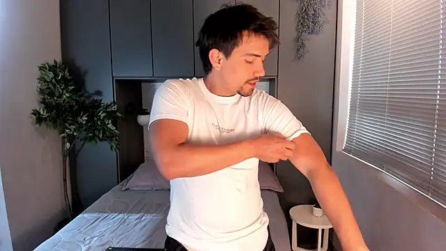 Ian Daviz online show from December 11, 8:16 pm