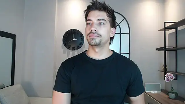 Ian Daviz online show from March 8, 8:02 pm