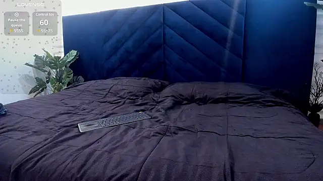 Ian Daviz online show from February 18, 8:15 pm