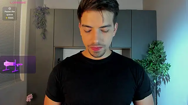 Ian Daviz online show from February 5, 8:14 pm