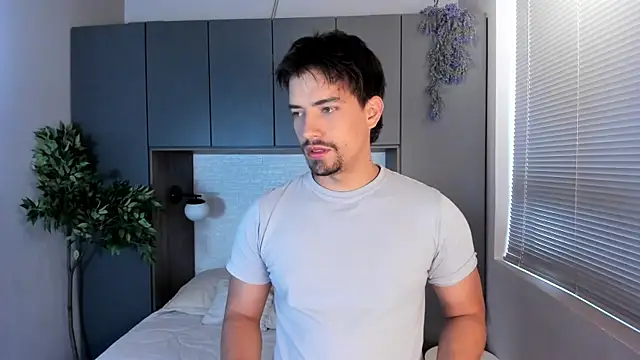 Ian Daviz online show from December 17, 8:32 pm