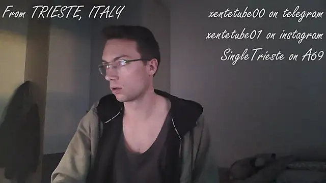 Snapshot of xentetube01 chatting on December 14, 3:15 pm xentetube01 online show from December 14, 3:15 pm