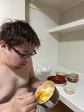 yuuki198912 online show from February 12, 4:02 pm