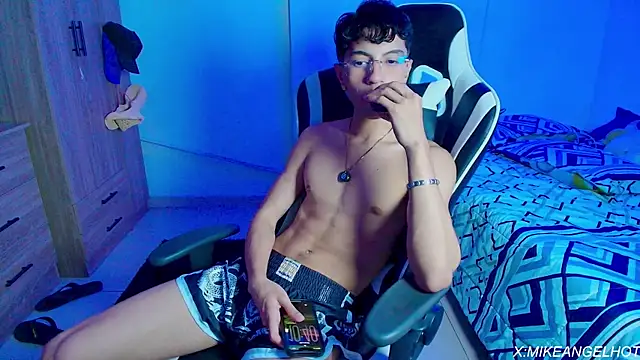 Angelligth online show from April 1, 3:41 am