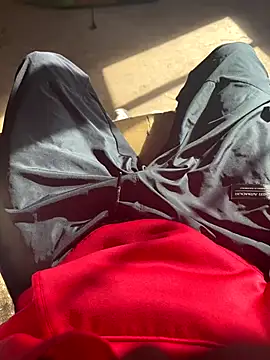 josle24 online show from December 1, 5:05 pm