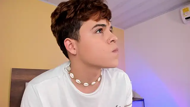 justinbiler online show from December 20, 4:20 am