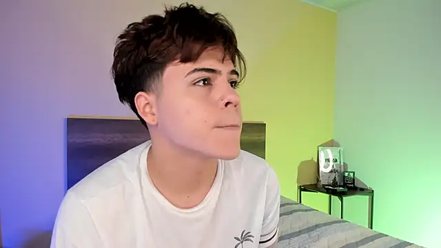 justinbiler online show from February 27, 12:34 pm