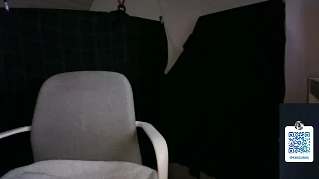 mr-k-quinn-x online show from December 15, 10:26 pm