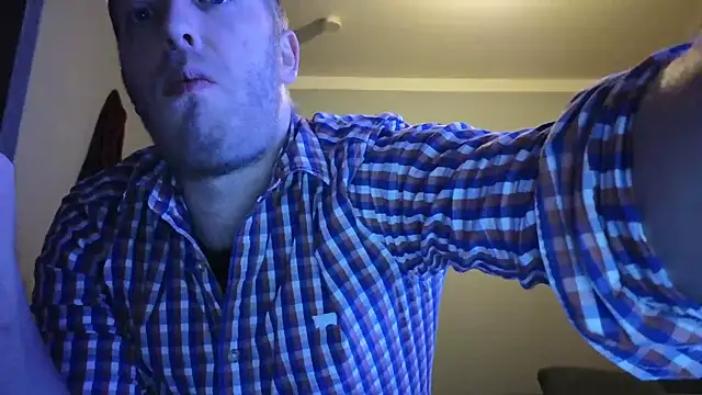 Henner33 online show from January 11, 6:23 pm