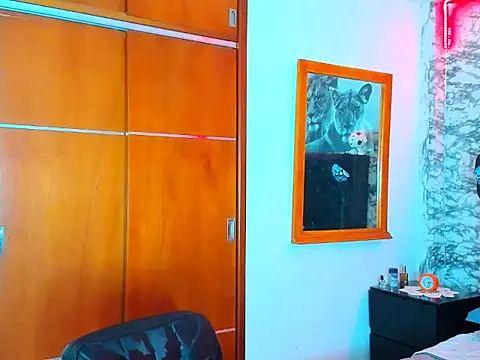 Aaron Toy online show from January 12, 6:01 pm