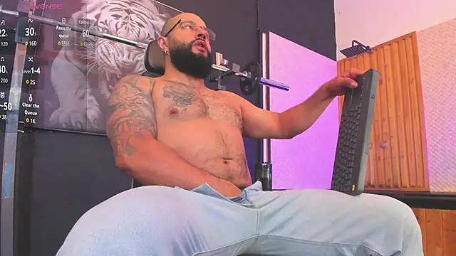 Luke  09 online show from January 19, 12:18 pm