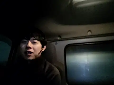 whitebriefboy online show from February 10, 7:18 pm