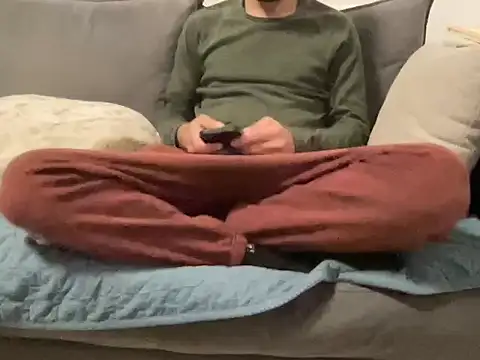 4small4inchlol online show from February 18, 7:33 pm