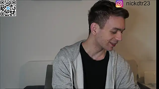 Snapshot of nickdtr chatting on March 8, 4:20 am nickdtr online show from March 8, 4:20 am