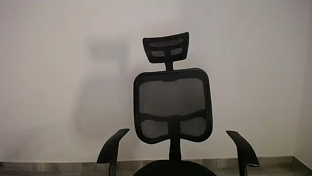 Snapshot of present_the_magic chatting on March 10, 5:33 am present the magic online show from March 10, 5:33 am