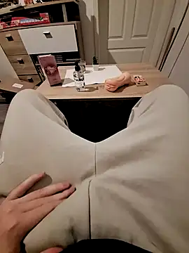 Kevindauerhorny online show from December 13, 6:27 pm